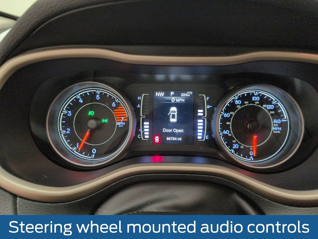 Used 2017 Jeep Cherokee Latitude w/ Safety/Convenience Group FWD image 22