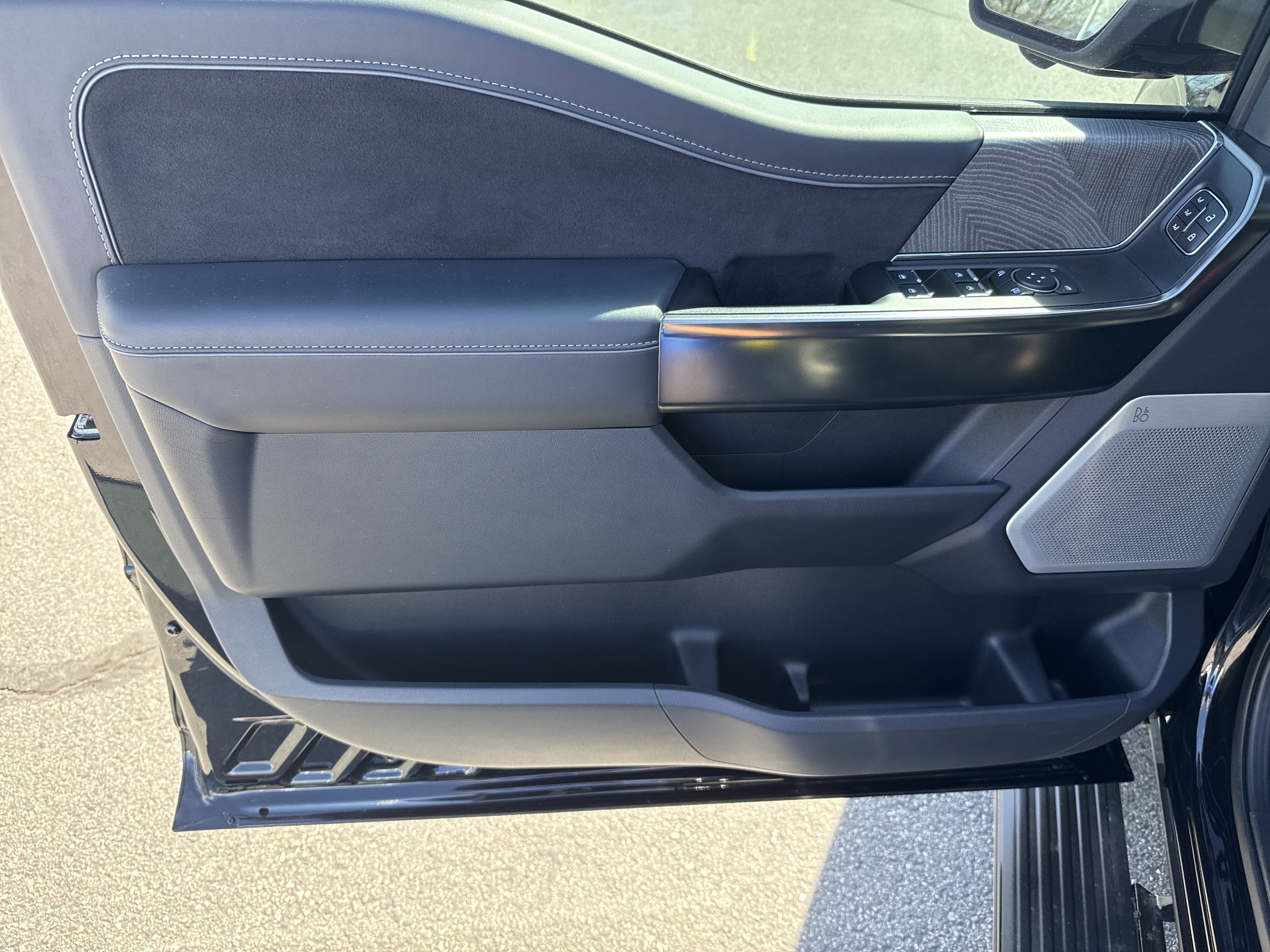 Certified 2023 Ford F150 Platinum w/ Equipment Group 701A High image 15