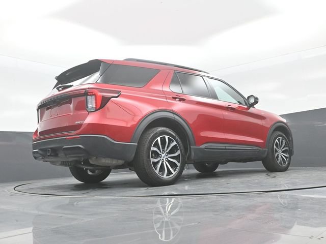 Certified 2025 Ford Explorer ST-Line AWD/4WD image 23