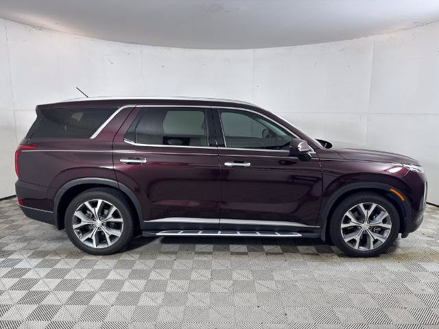 Used 2020 Hyundai Palisade SEL w/ Premium Package FWD image 2