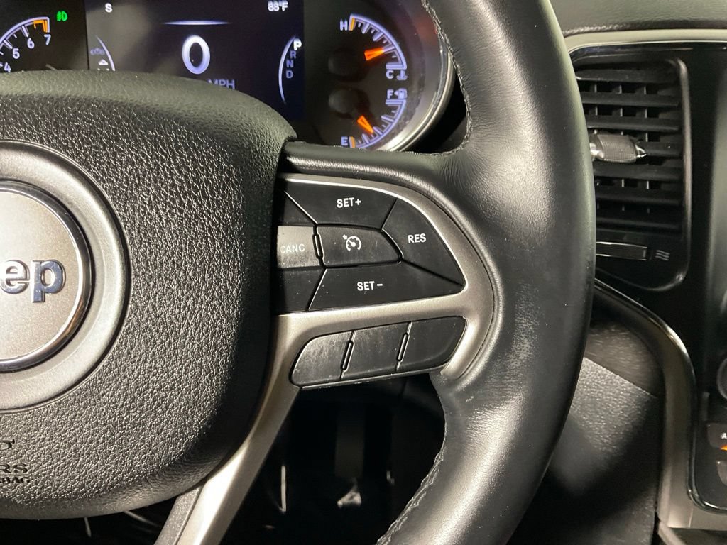 Used 2018 Jeep Grand Cherokee Laredo RWD image 24
