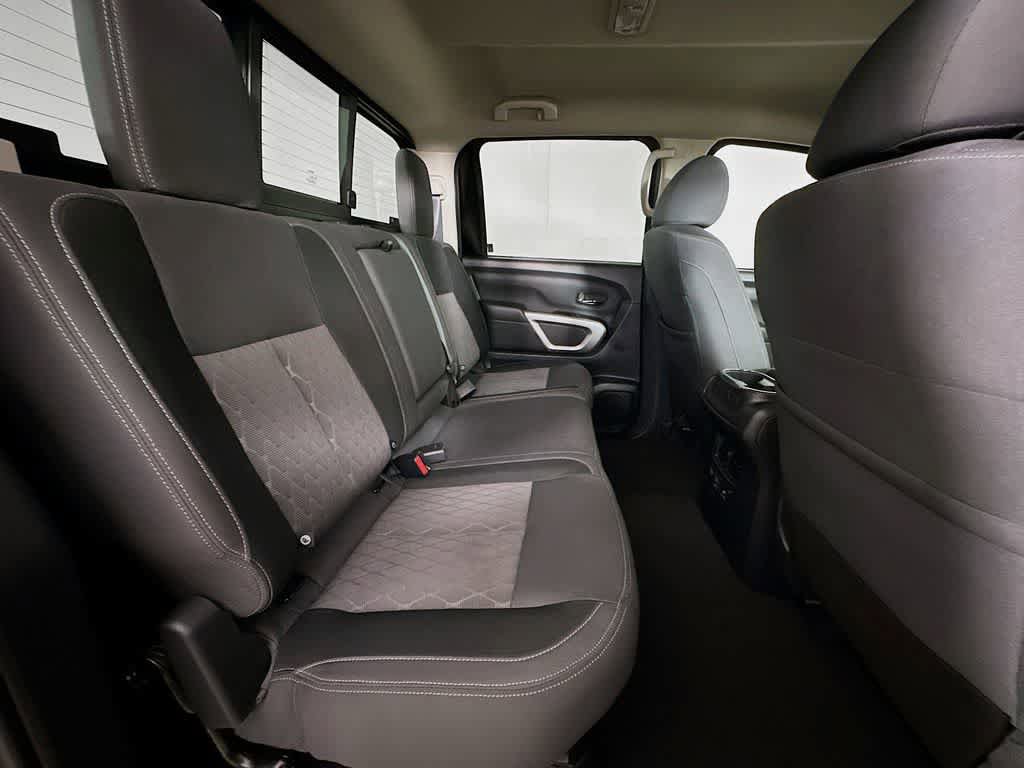 Used 2024 Nissan Titan SV w/ SV Convenience Package AWD/4WD image 31