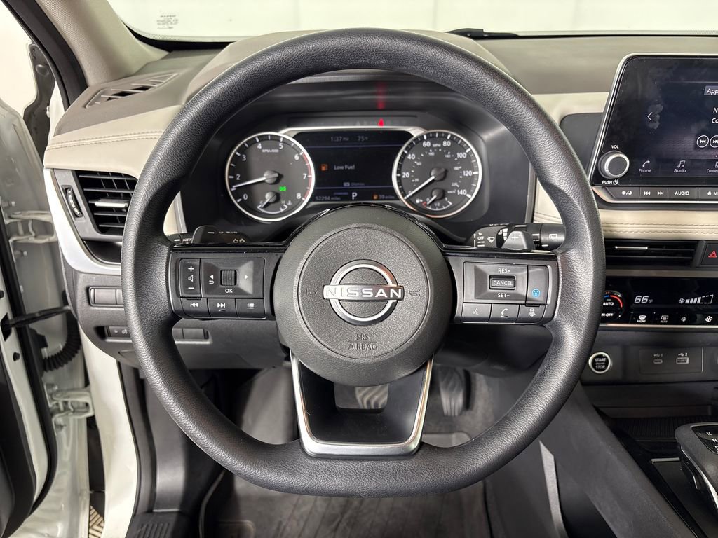 Used 2023 Nissan Rogue SV image 13