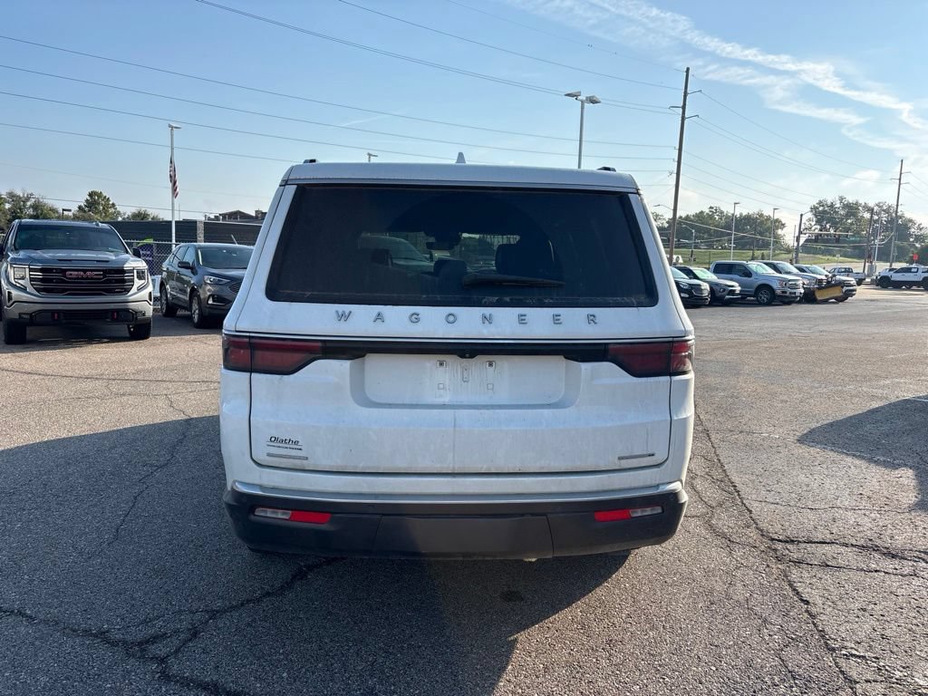 Used 2022 Jeep Wagoneer Series II AWD/4WD image 6