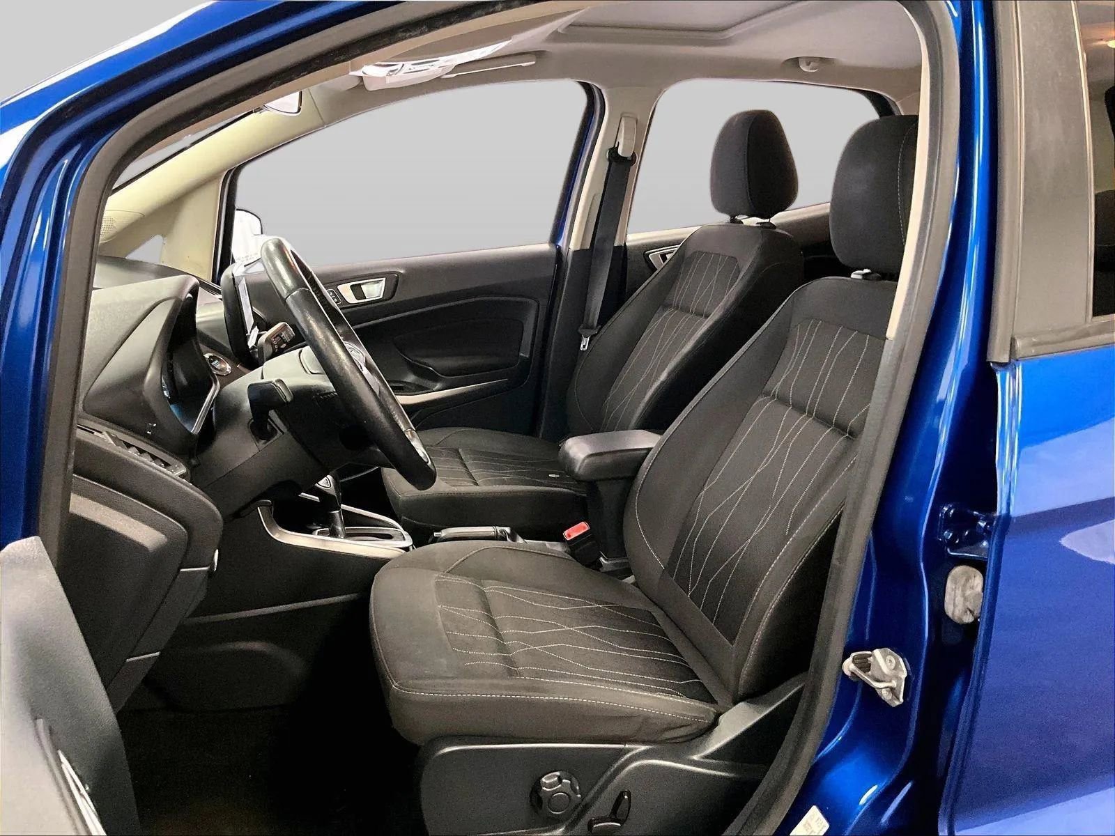 Certified 2019 Ford EcoSport SE image 24