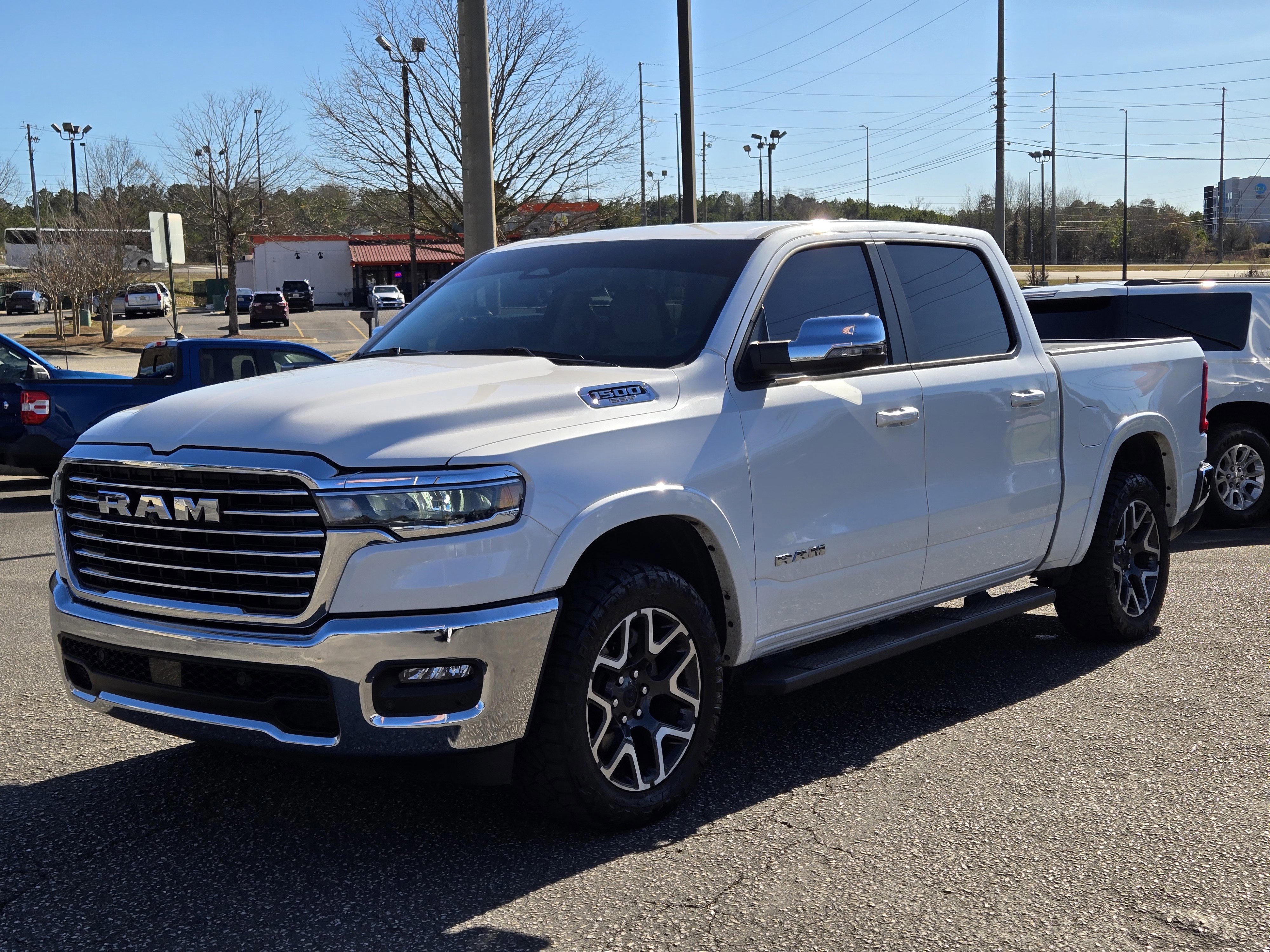 Used 2025 RAM 1500 Laramie image 10