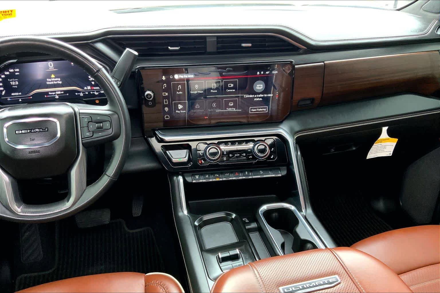 Used 2025 GMC Sierra 2500 Denali Ultimate AWD/4WD image 7