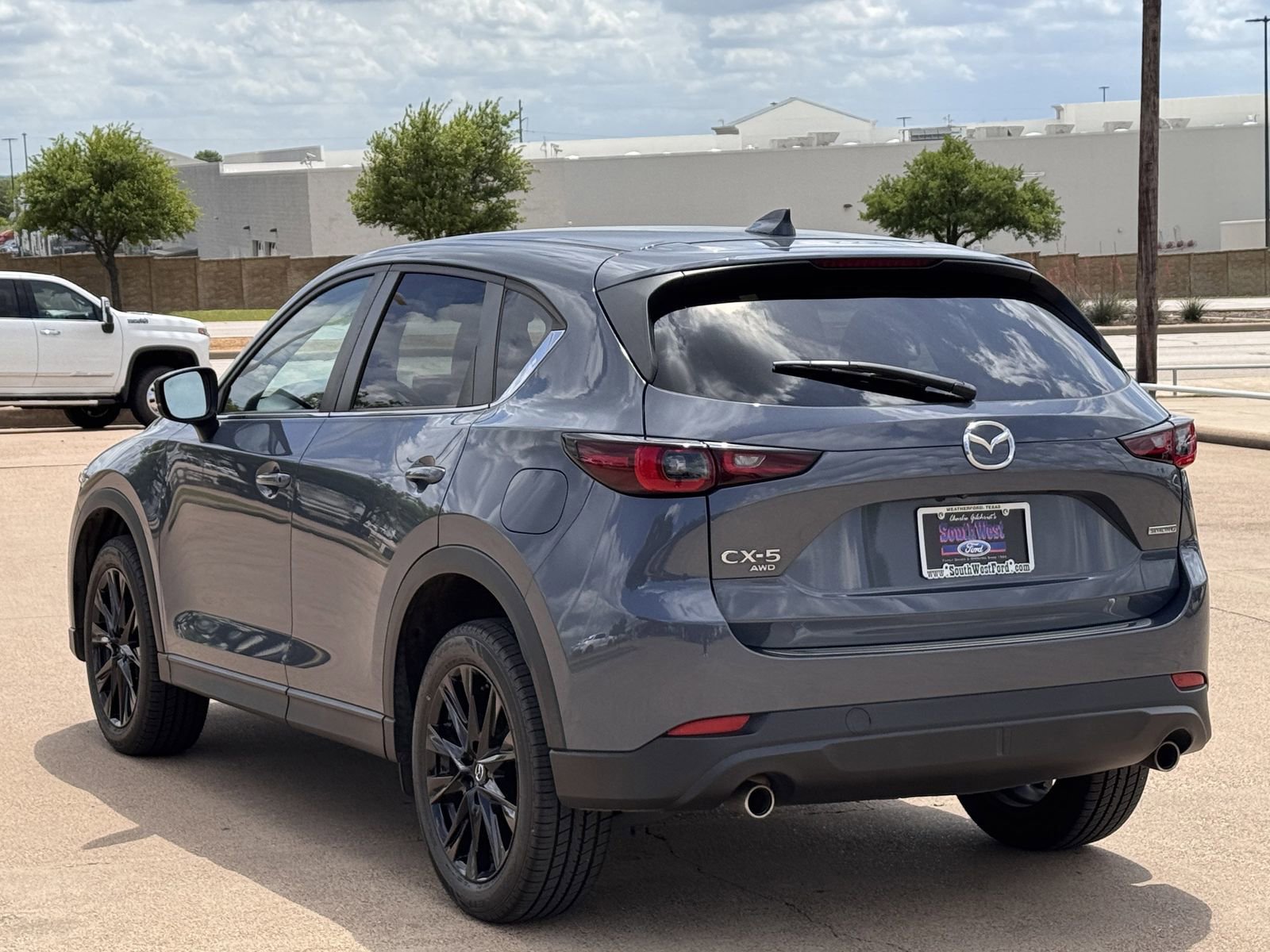 Used 2023 MAZDA CX-5 Carbon Edition image 3