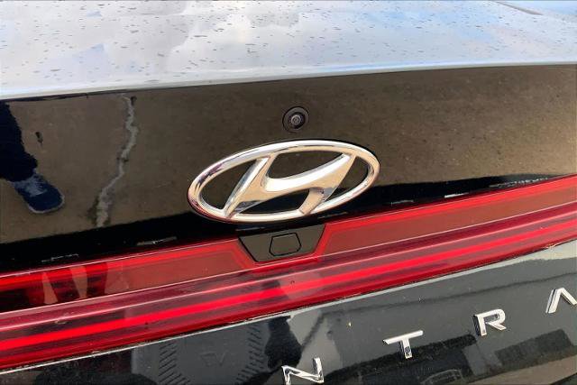 Used 2023 Hyundai Elantra Limited FWD image 31