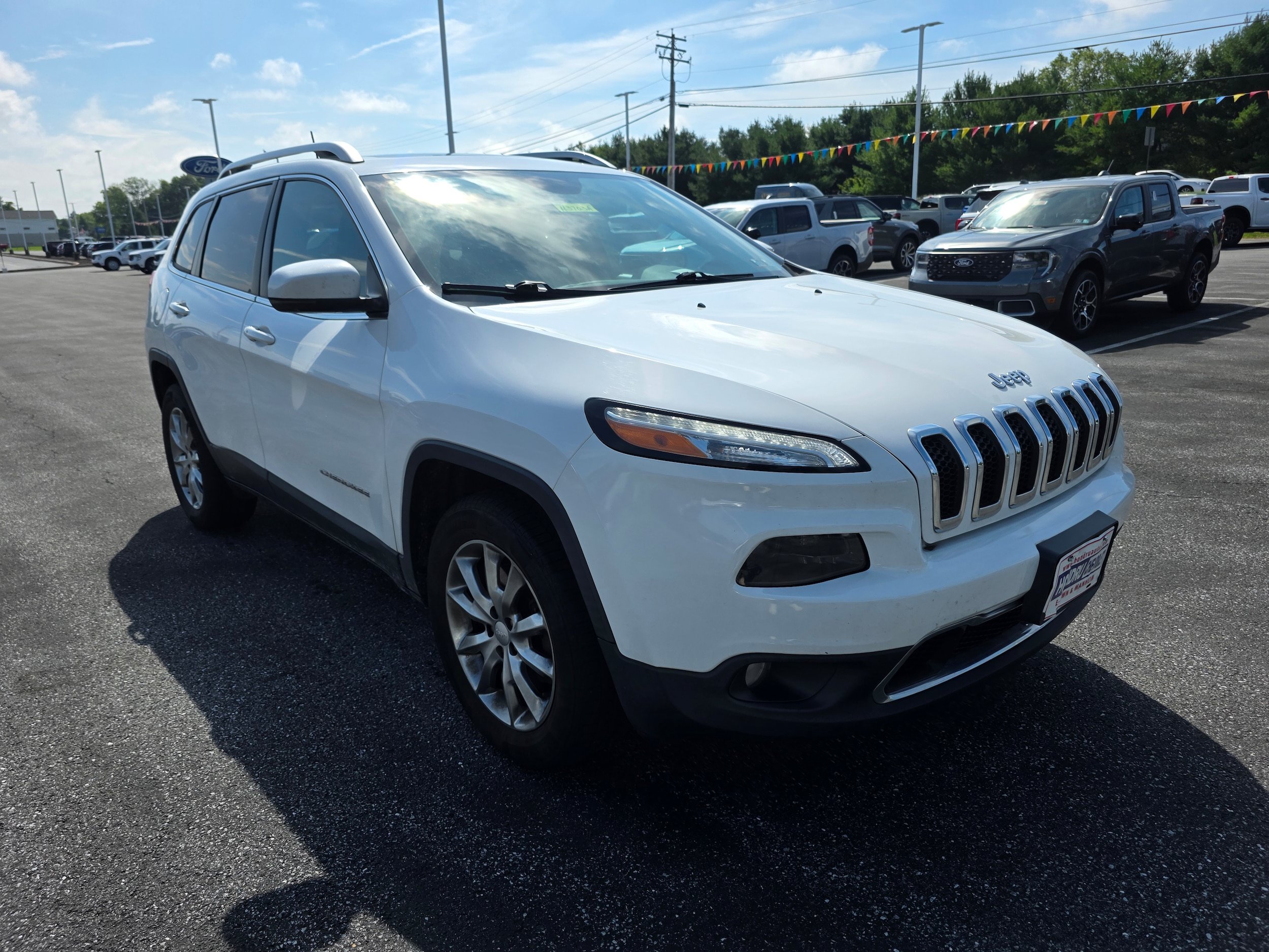 Used 2018 Jeep Cherokee Limited AWD/4WD image 5