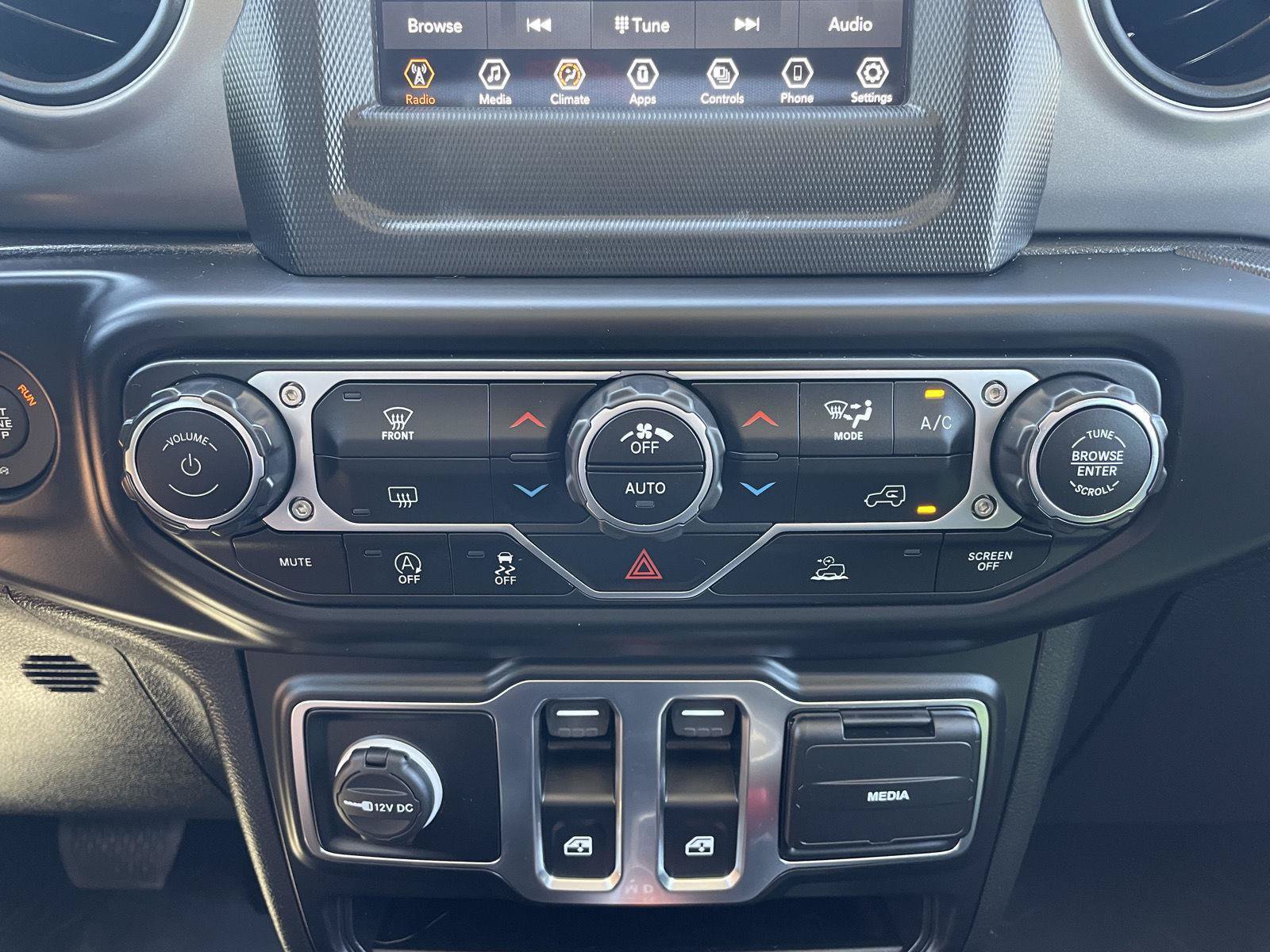 Used 2021 Jeep Wrangler Sport AWD/4WD image 25