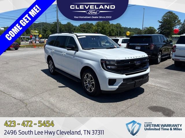 Certified 2025 Ford Expedition Active AWD/4WD image 1