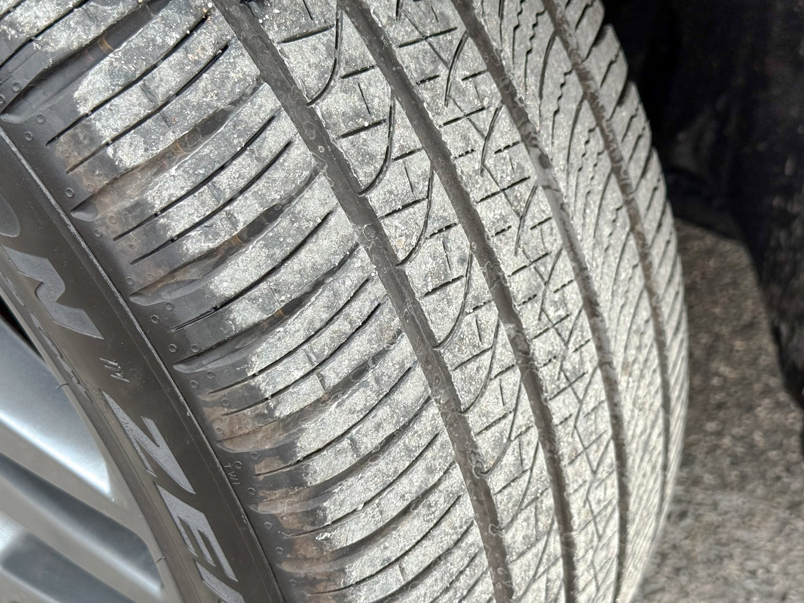 Certified 2025 Ford Explorer ST-Line w/ Premium Package image 11