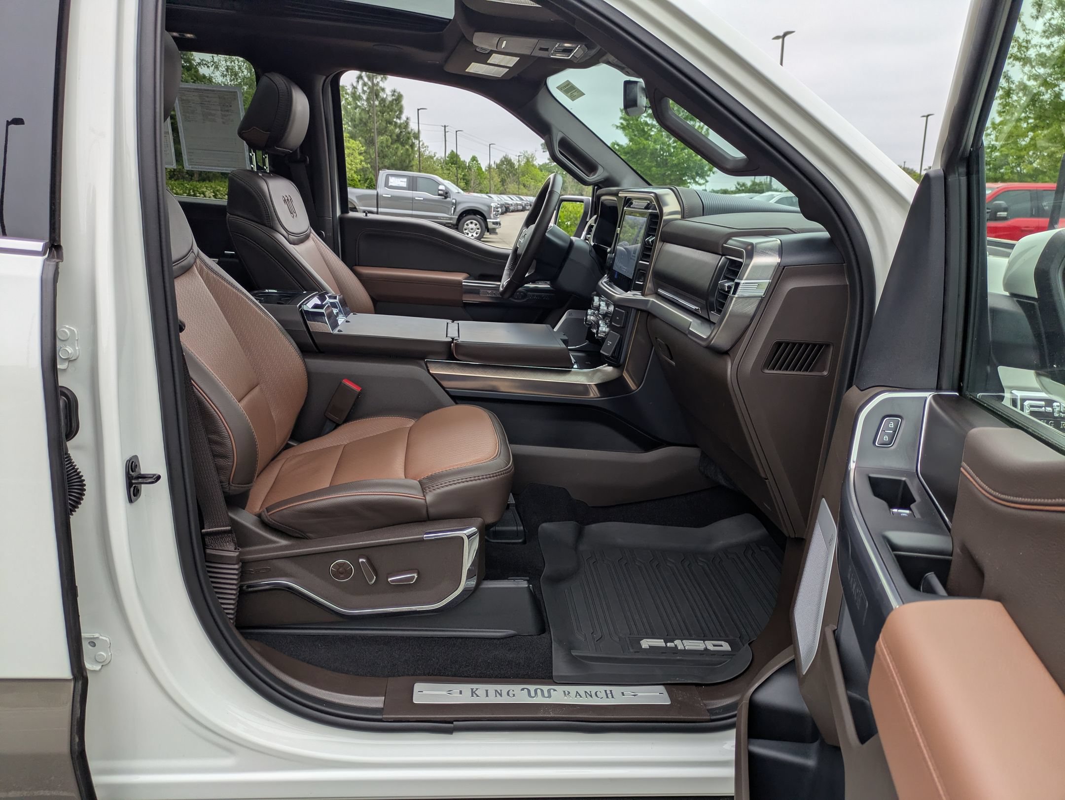 Certified 2025 Ford F150 King Ranch w/ FX4 Off-Road Package AWD/4WD image 44