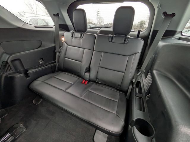 Certified 2022 Ford Explorer XLT w/ Equipment Group 202A image 17