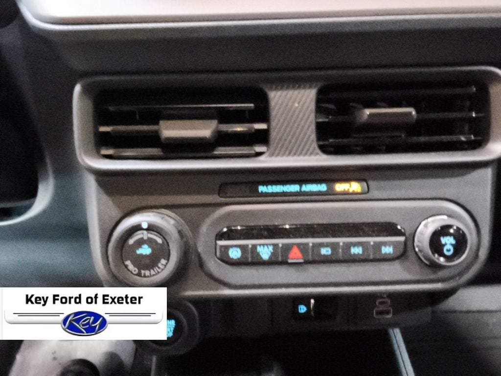 Certified 2025 Ford Maverick Lariat w/ Black Appearance Package AWD/4WD image 35