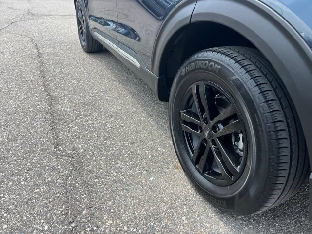 Certified 2023 Ford Explorer XLT w/ Equipment Group 202A AWD/4WD image 22
