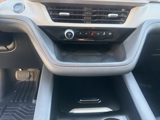 Certified 2025 Ford Explorer Active RWD image 25