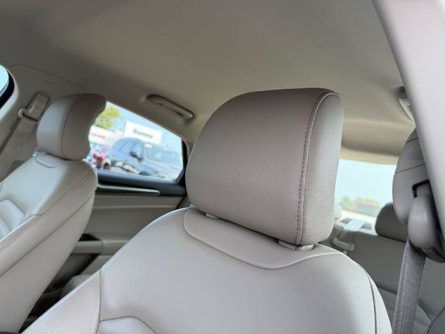 Certified 2017 Ford Fusion SE FWD image 27