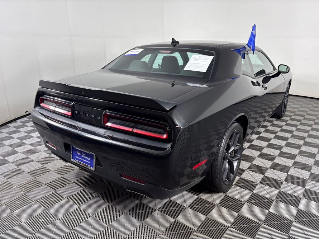 Used 2022 Dodge Challenger SXT w/ Blacktop Package image 5