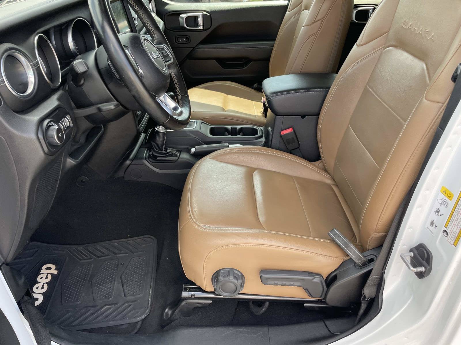 Used 2020 Jeep Wrangler Unlimited Sahara AWD/4WD image 16