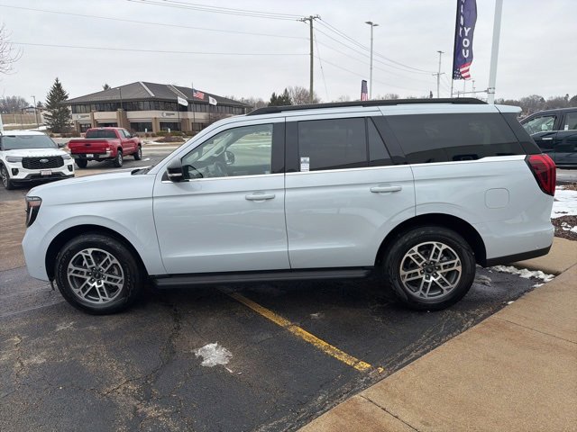 Certified 2025 Ford Expedition Active image 2