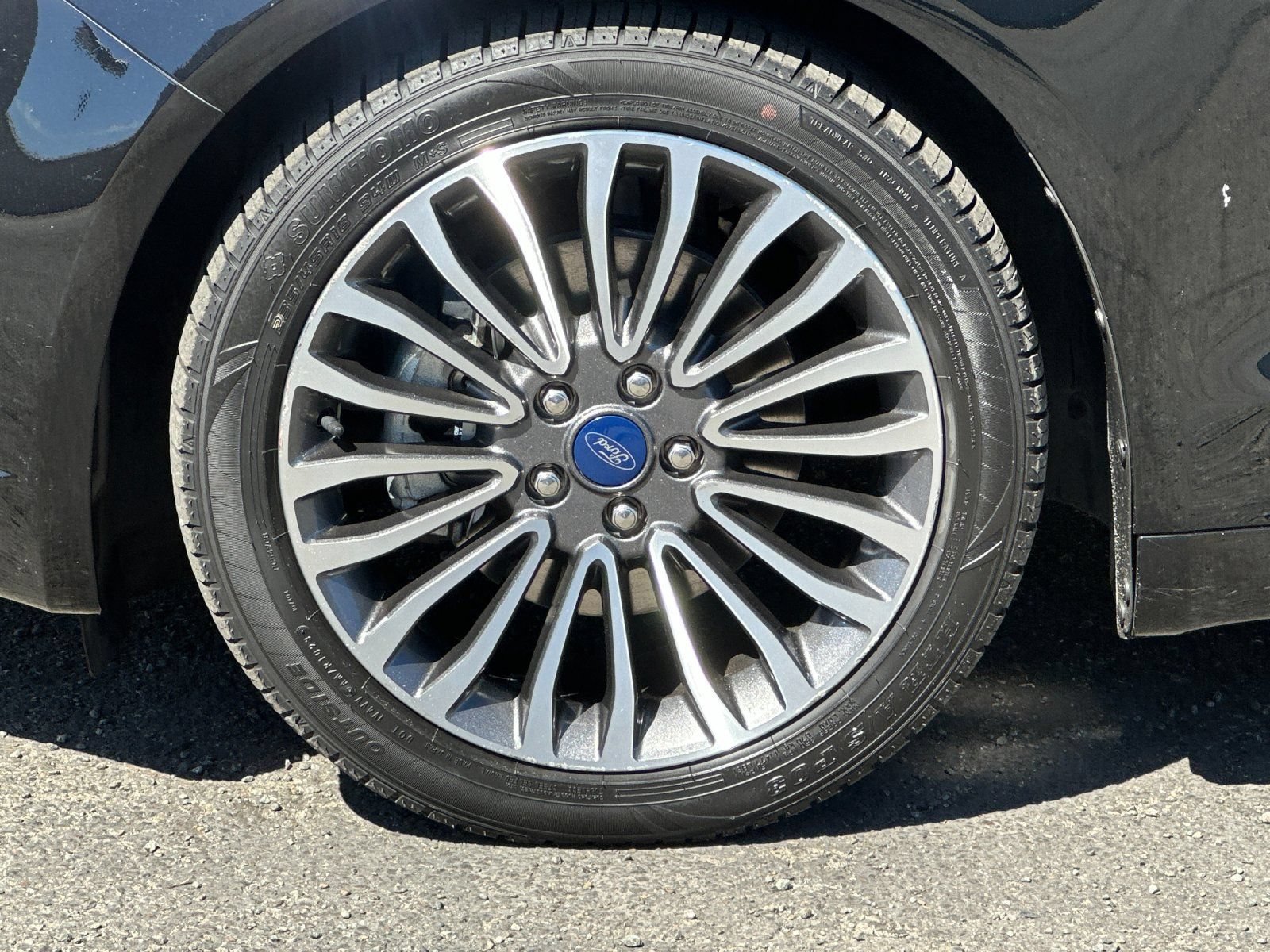 Certified 2018 Ford Fusion SE w/ Fusion SE Technology Package FWD image 35