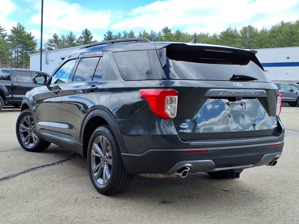 Certified 2022 Ford Explorer XLT w/ Equipment Group 202A AWD/4WD image 6