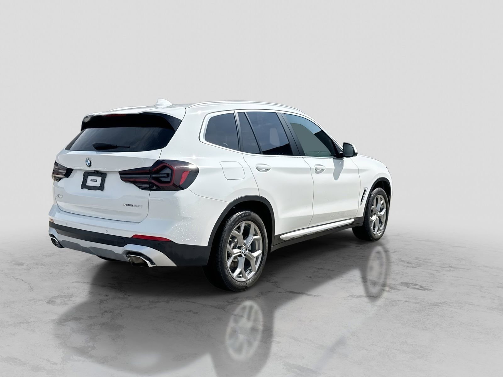 Used 2023 BMW X3 xDrive30i w/ Premium Package AWD/4WD image 8