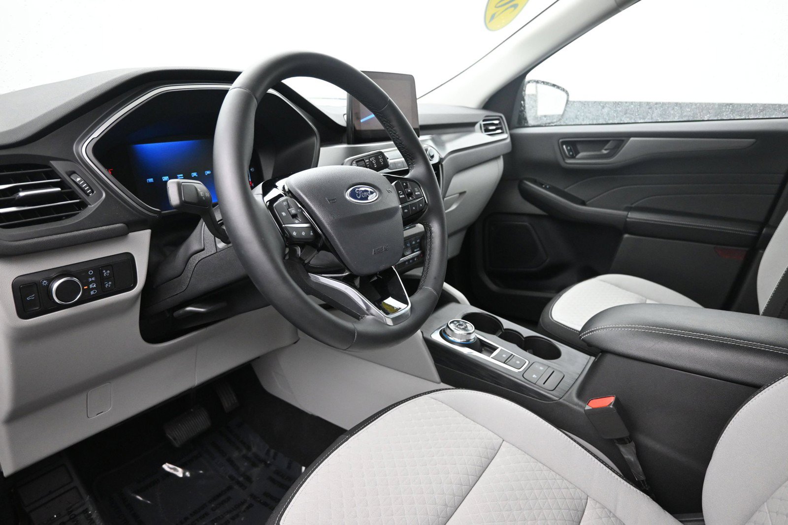 Certified 2024 Ford Escape Active AWD/4WD image 9