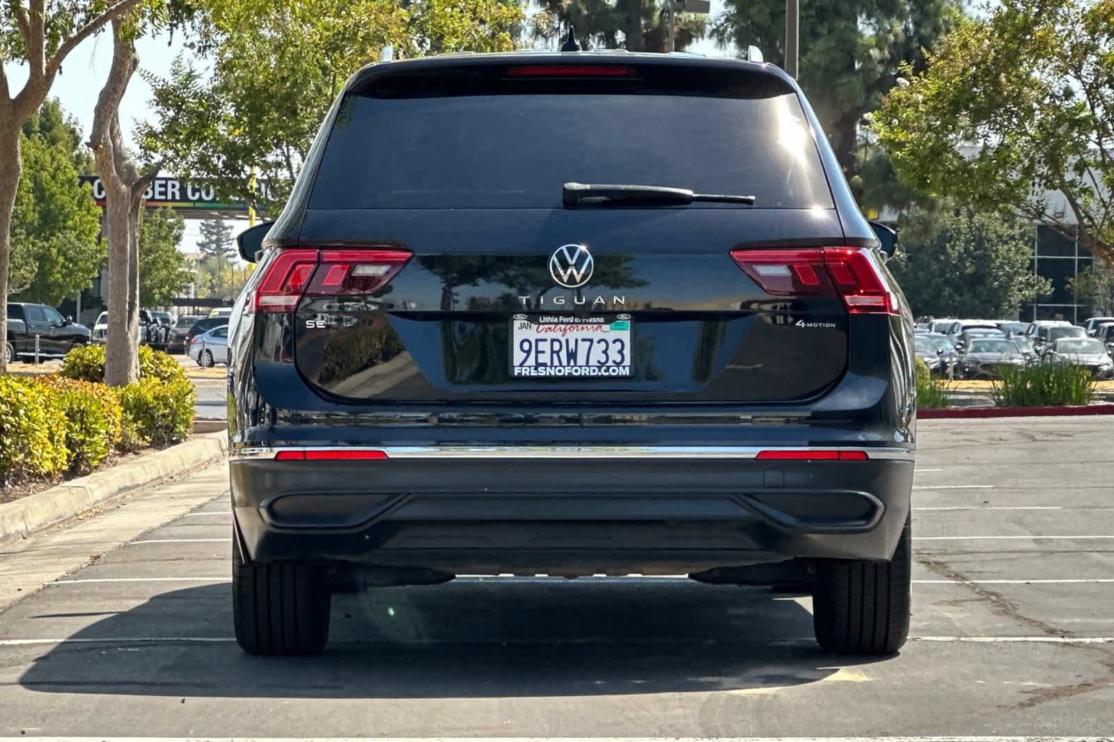 Used 2023 Volkswagen Tiguan SE AWD/4WD image 8