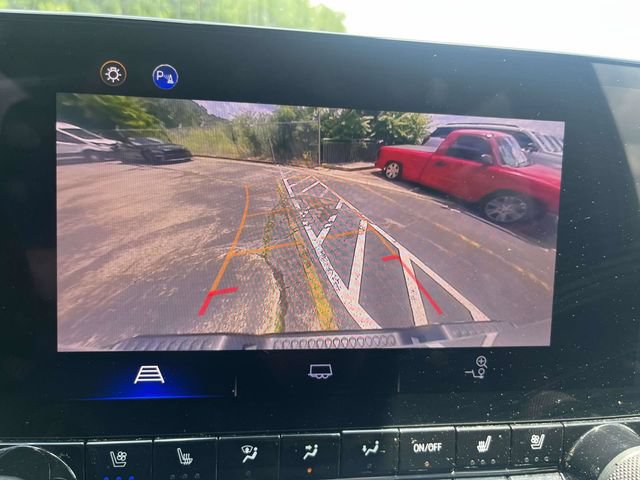 Used 2023 Chevrolet Colorado Z71 w/ Z71 Convenience Package 2 AWD/4WD image 27