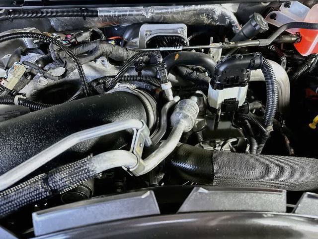 Used 2024 GMC Sierra 2500 Pro AWD/4WD image 9