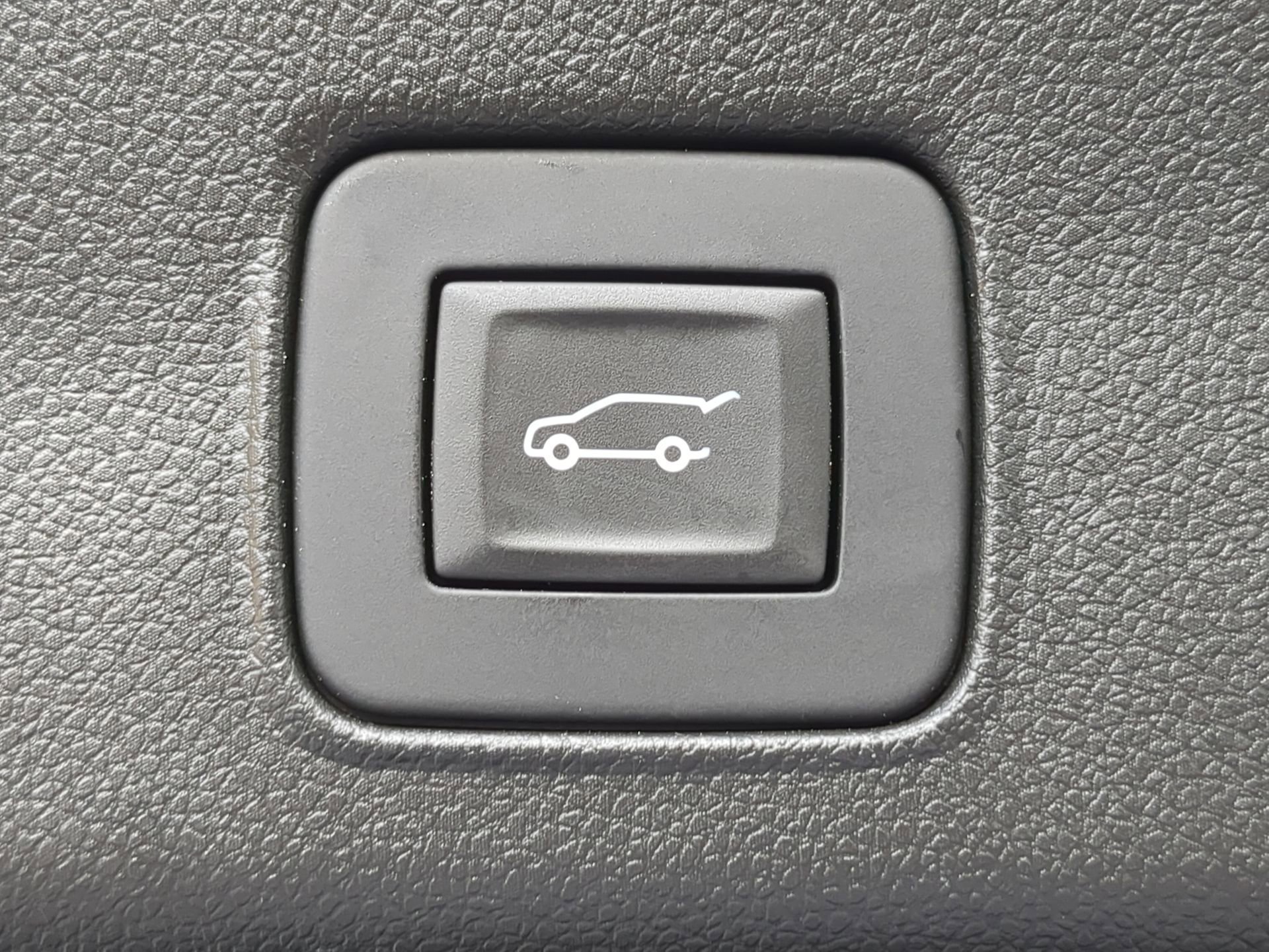 Used 2025 Chevrolet TrailBlazer RS w/ Convenience Package FWD image 47