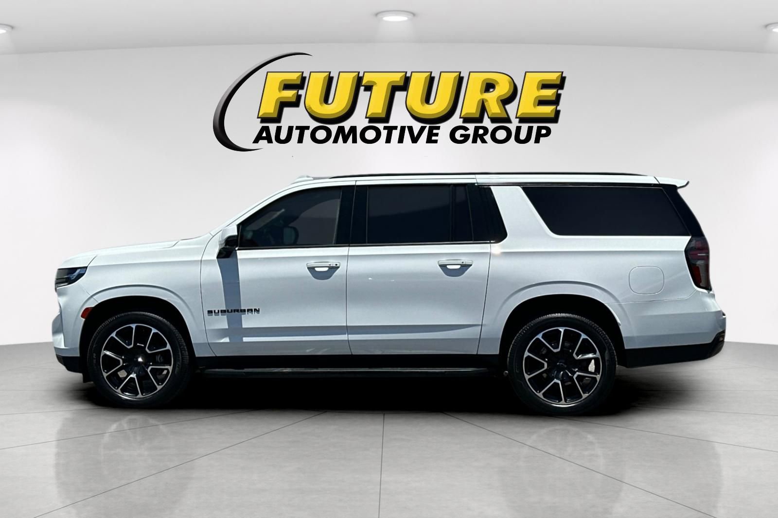 Used 2021 Chevrolet Suburban RST w/ Luxury Package AWD/4WD image 6