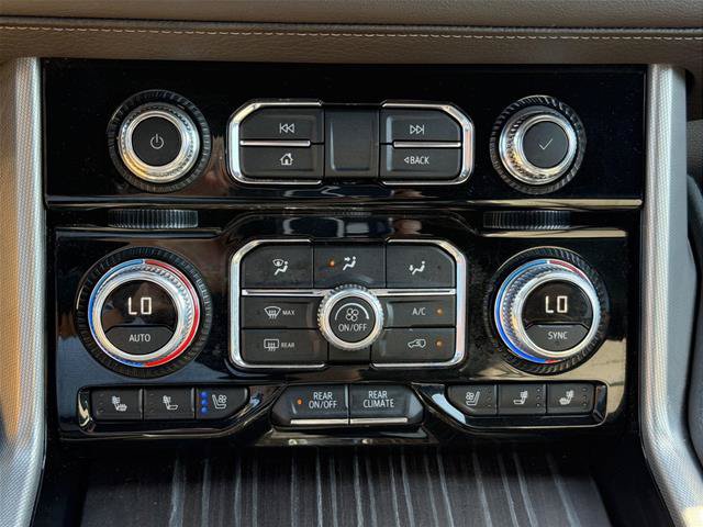 Used 2024 GMC Yukon XL Denali AWD/4WD image 23