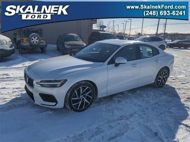 Used 2019 Volvo S60 T5 Momentum w/ Premium Package image 12
