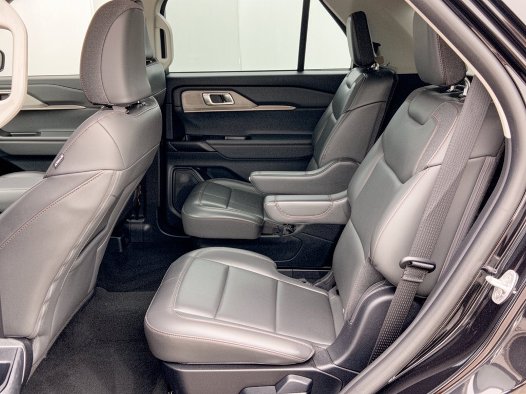 Certified 2025 Ford Explorer Active w/ Active Comfort Package AWD/4WD image 25