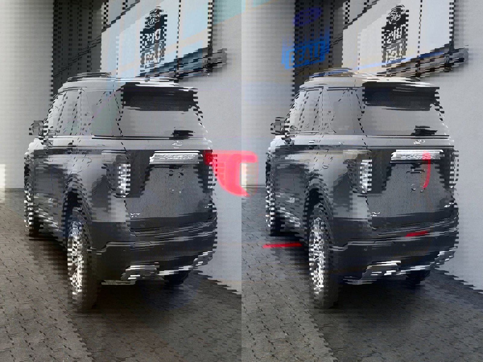 Certified 2023 Ford Explorer XLT w/ Equipment Group 202A image 3