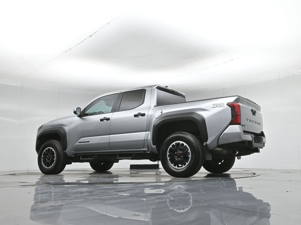 Used 2025 Toyota Tacoma TRD Off-Road image 19
