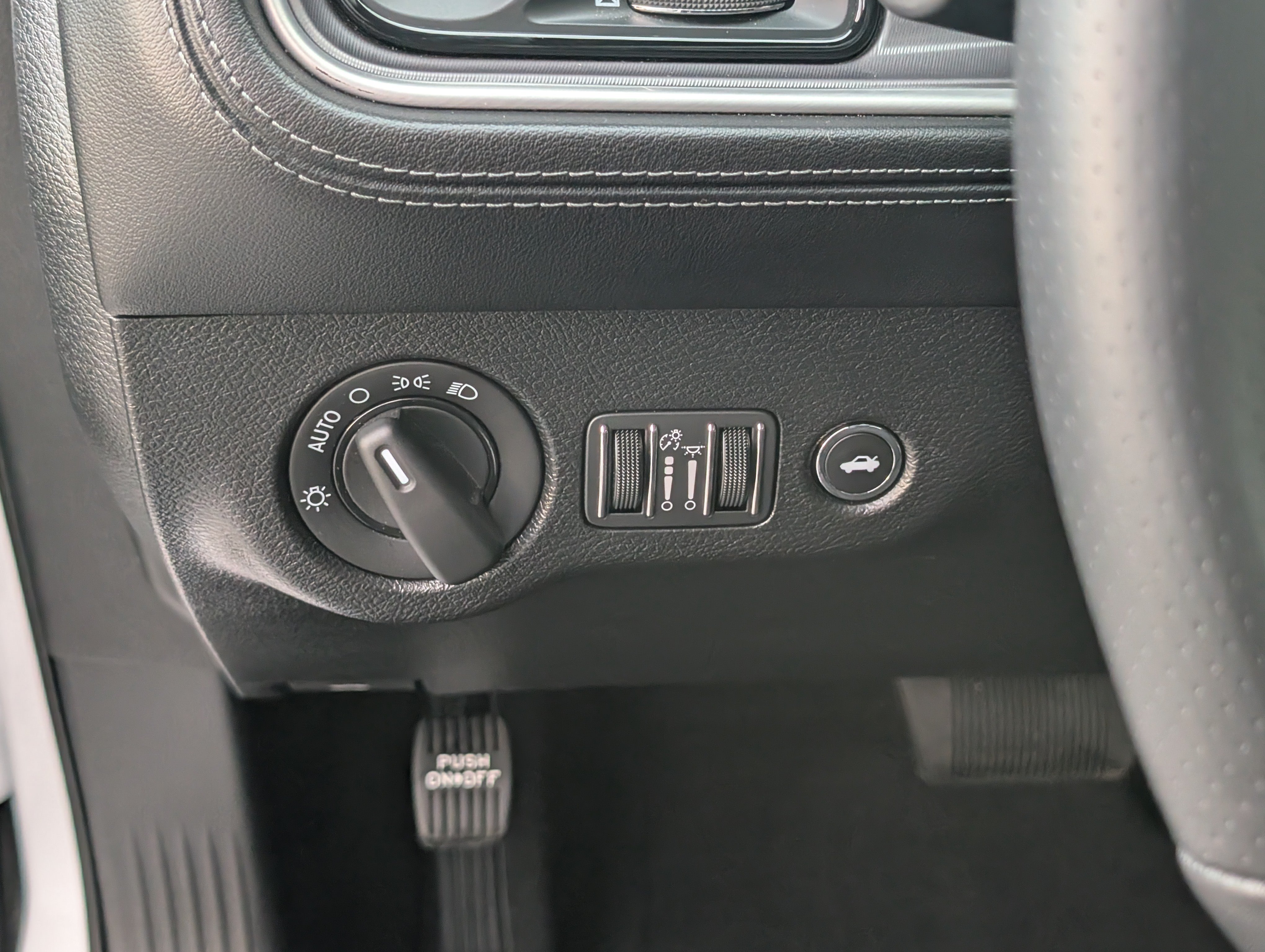 Used 2022 Dodge Challenger R/T Scat Pack RWD image 20