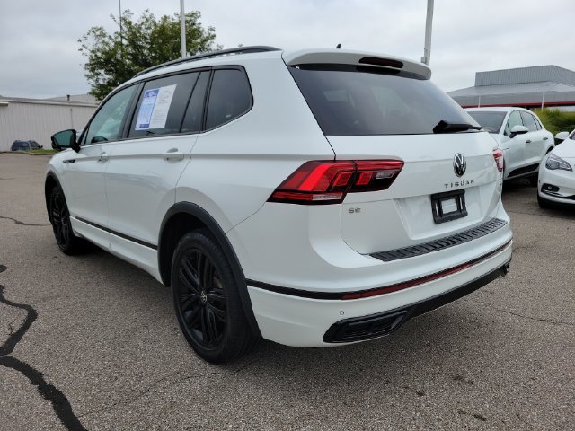 Used 2022 Volkswagen Tiguan SE R-Line AWD/4WD image 3