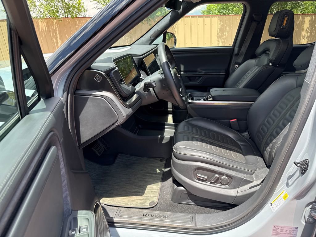 Used 2025 Rivian R1T Adventure AWD/4WD image 10