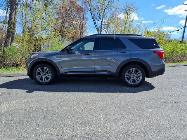 Certified 2022 Ford Explorer XLT w/ Equipment Group 202A AWD/4WD image 6