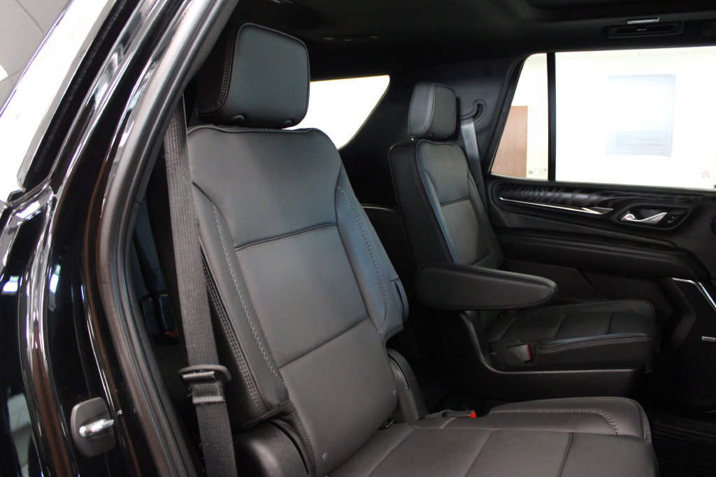 Used 2024 GMC Yukon Denali AWD/4WD image 47