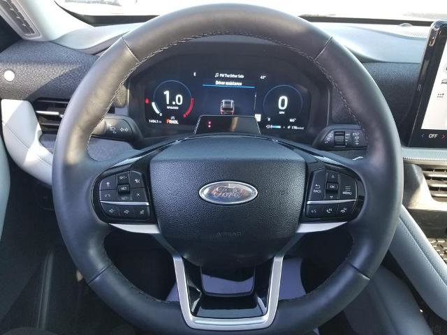 Certified 2025 Ford Explorer Platinum w/ Ultimate Package image 24
