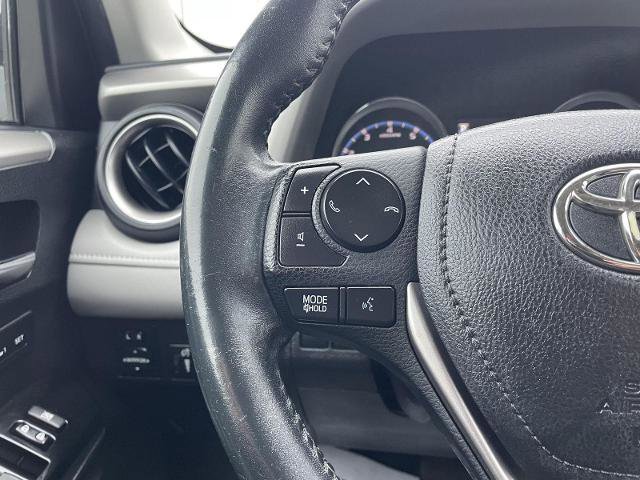 Used 2018 Toyota RAV4 Limited image 13