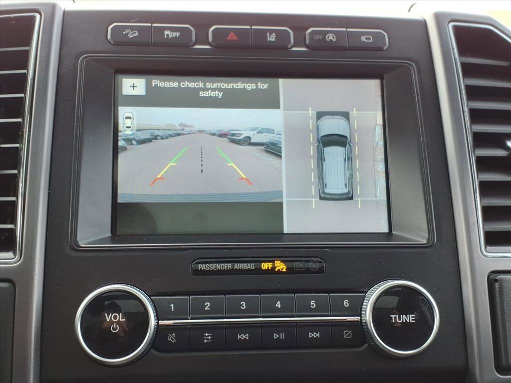 Certified 2018 Ford Expedition Platinum image 19