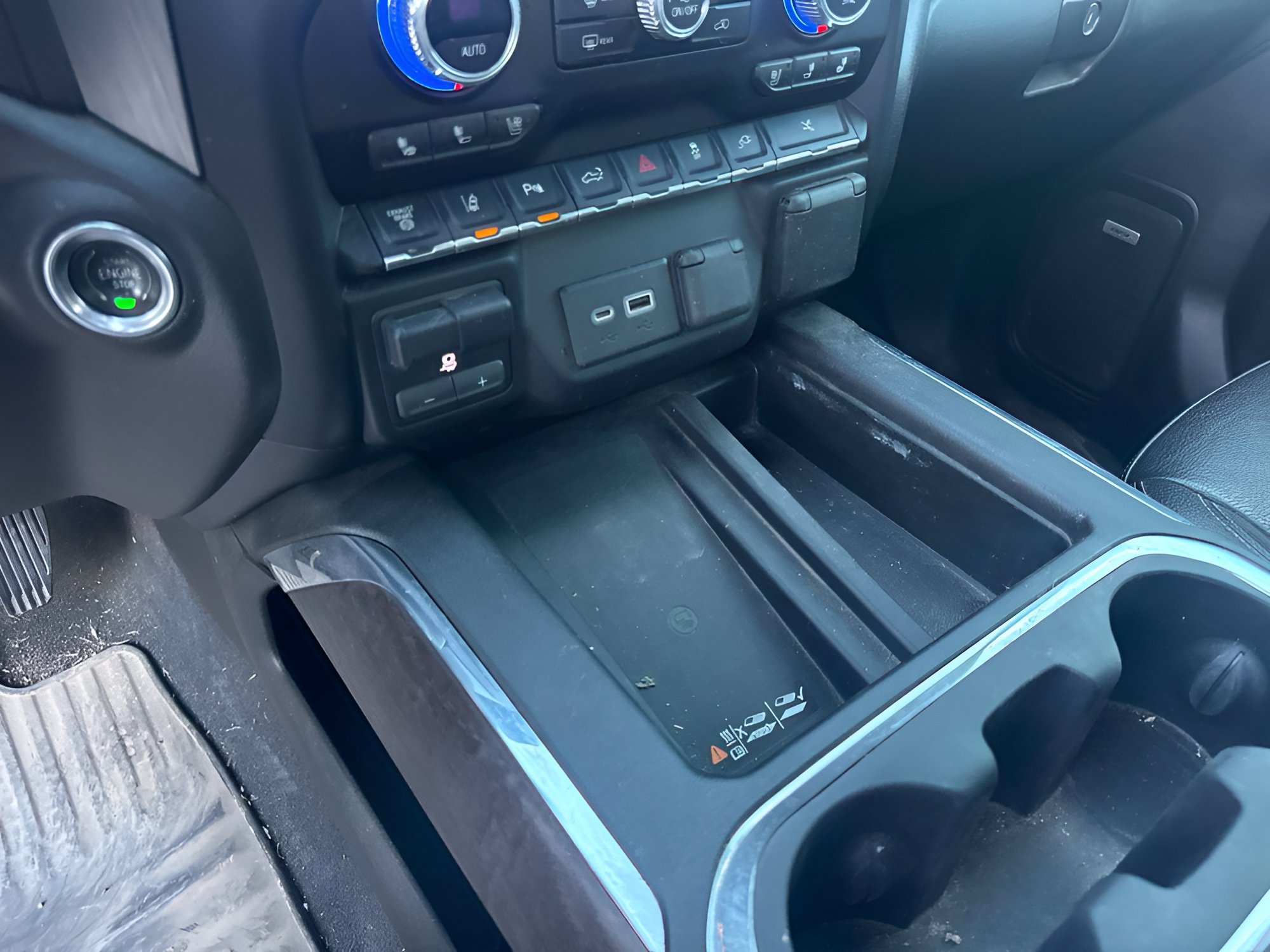Used 2023 GMC Sierra 3500 Denali AWD/4WD image 27