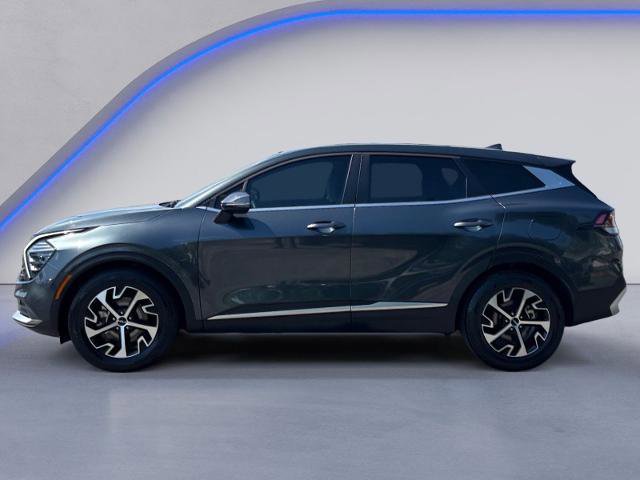 Used 2025 Kia Sportage EX FWD image 3